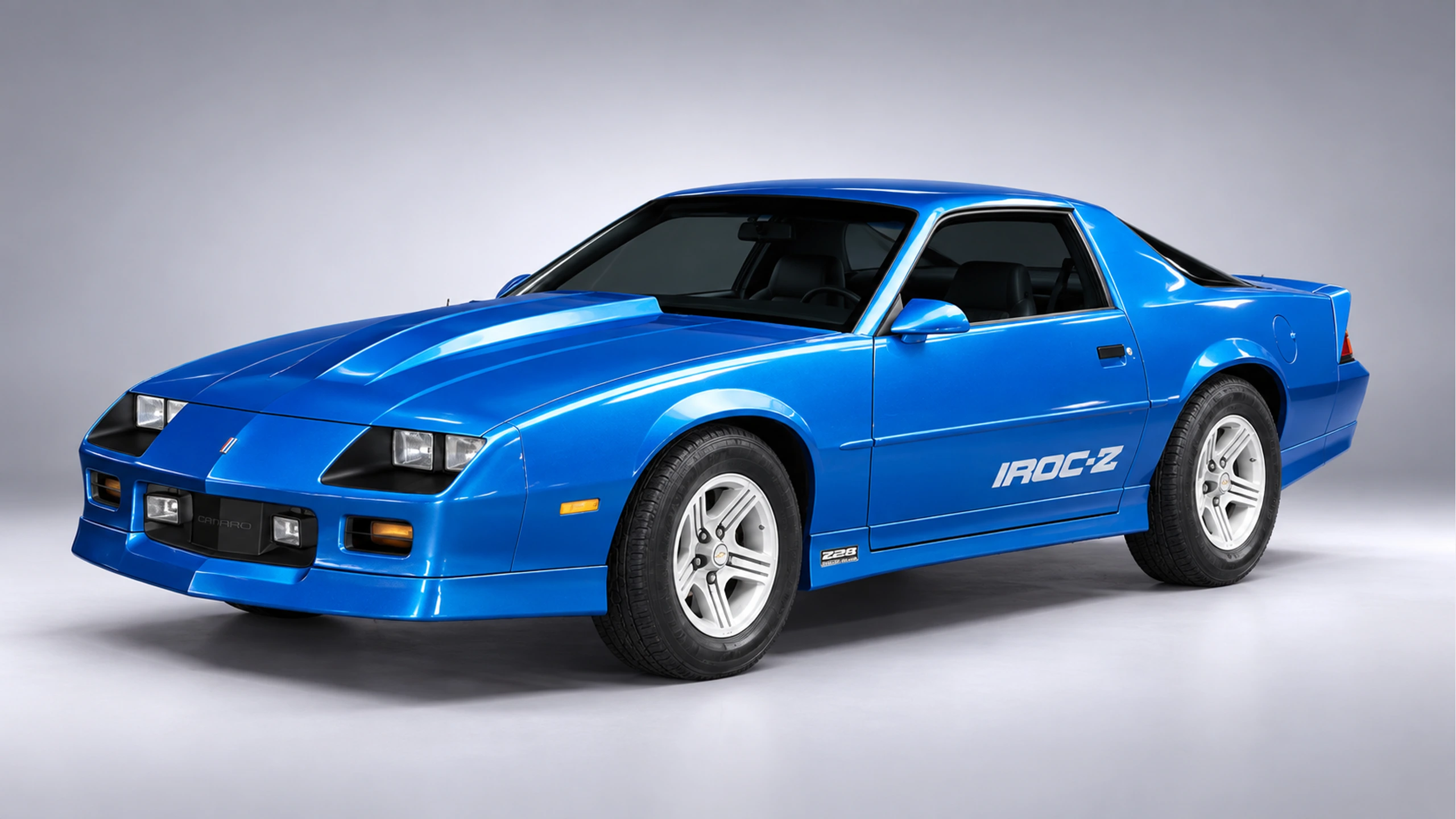 Bấm để xem toàn màn hình Chevrolet Camaro IROC-Z 1990