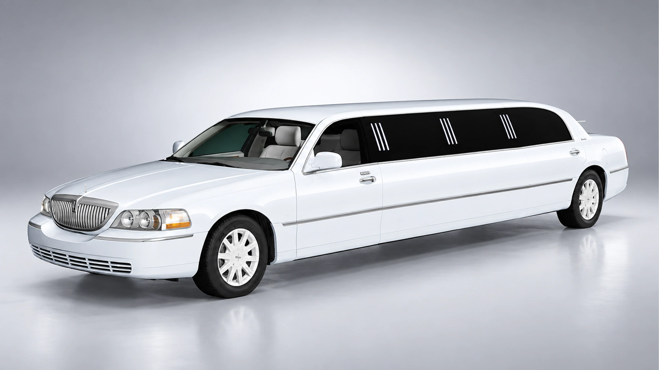 Lincoln Town Car Limousine