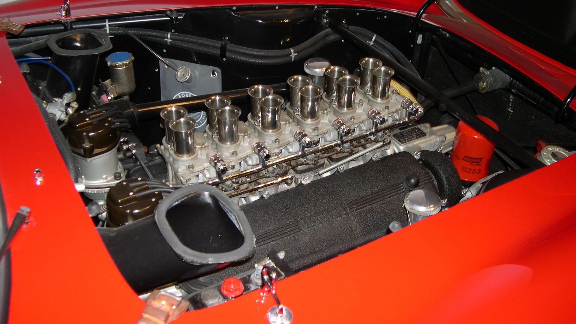 Bấm để xem toàn màn hình Ferrari Colombo 250 V12 Engine Sound