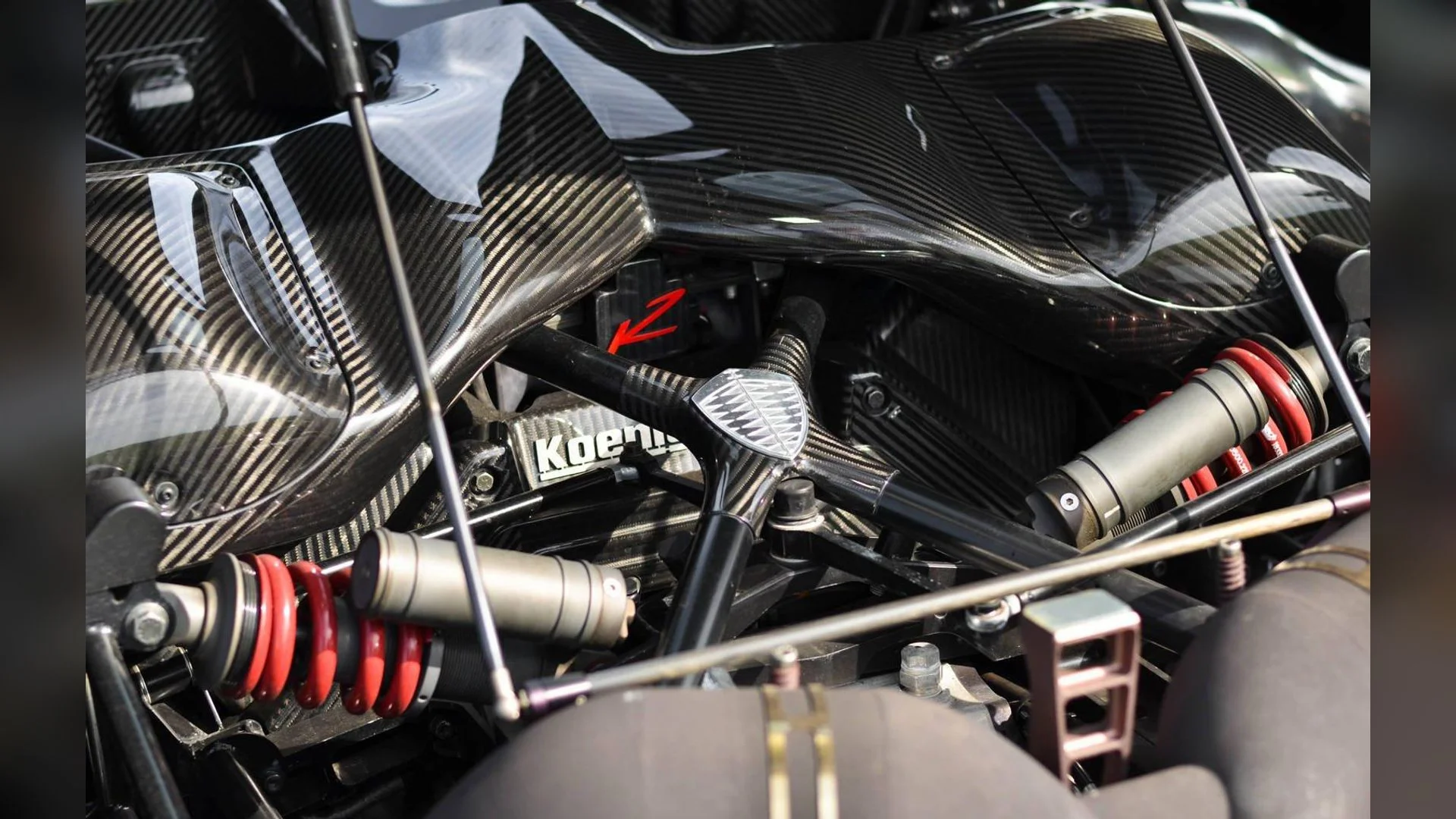 Bấm để xem toàn màn hình Koenigsegg Agera R Engine Sound