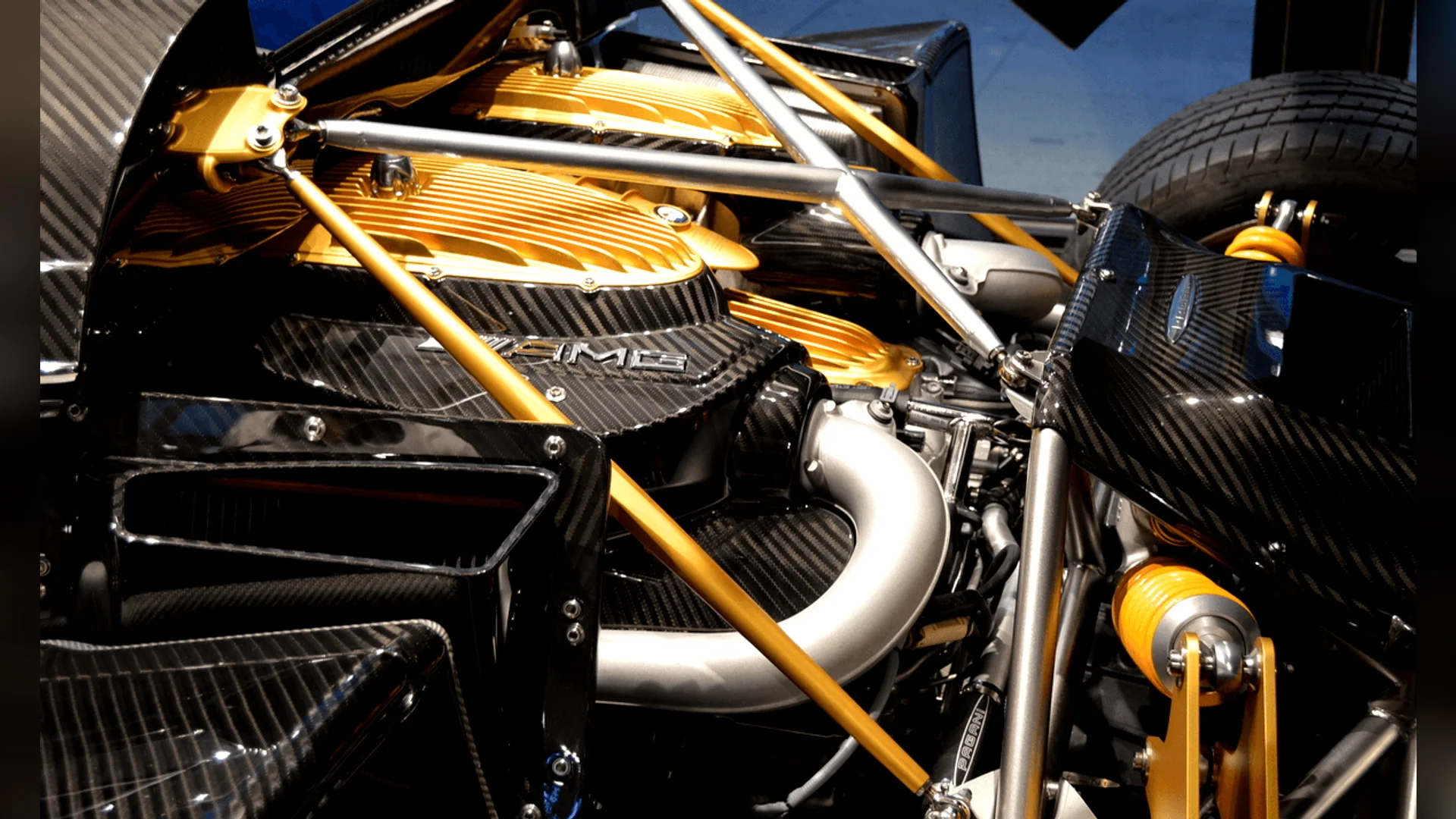 Bấm để xem toàn màn hình Pagani Huayra M158 Engine Sound