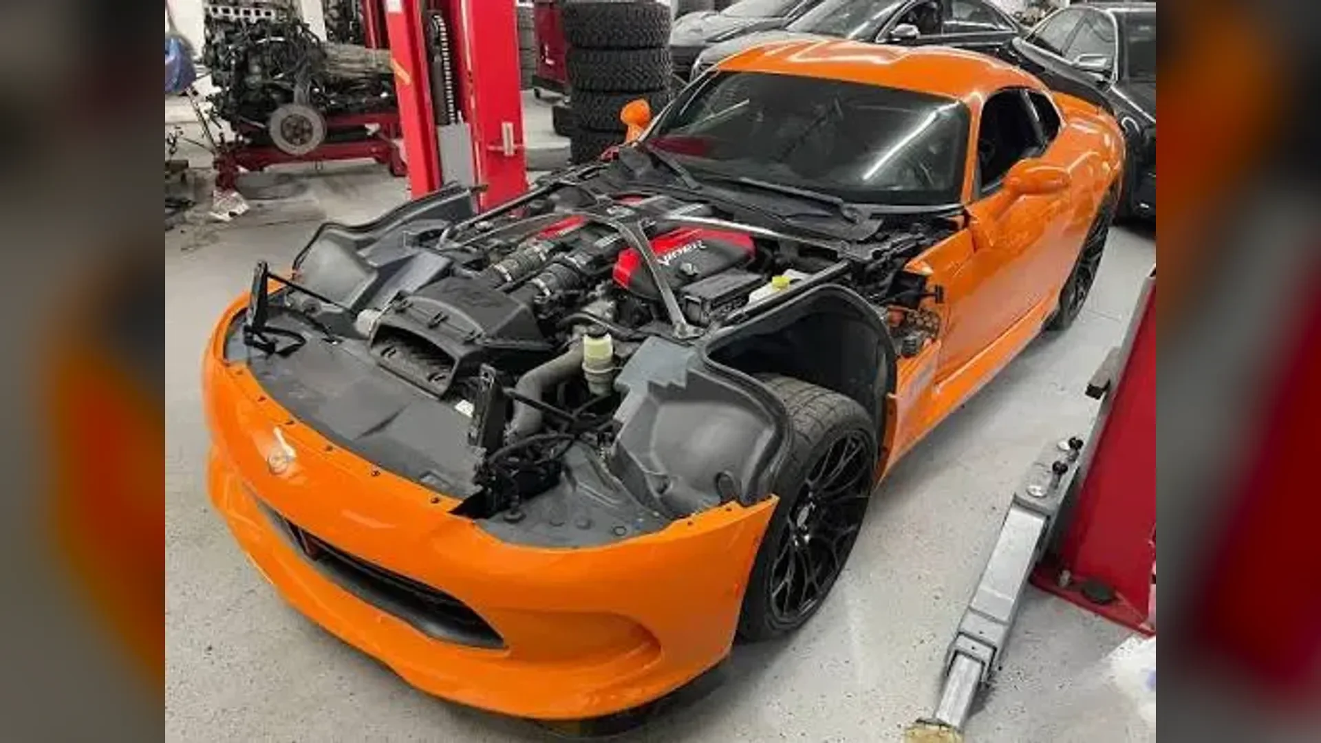 Dodge Viper GTS V10 8.4L - Engine Sound