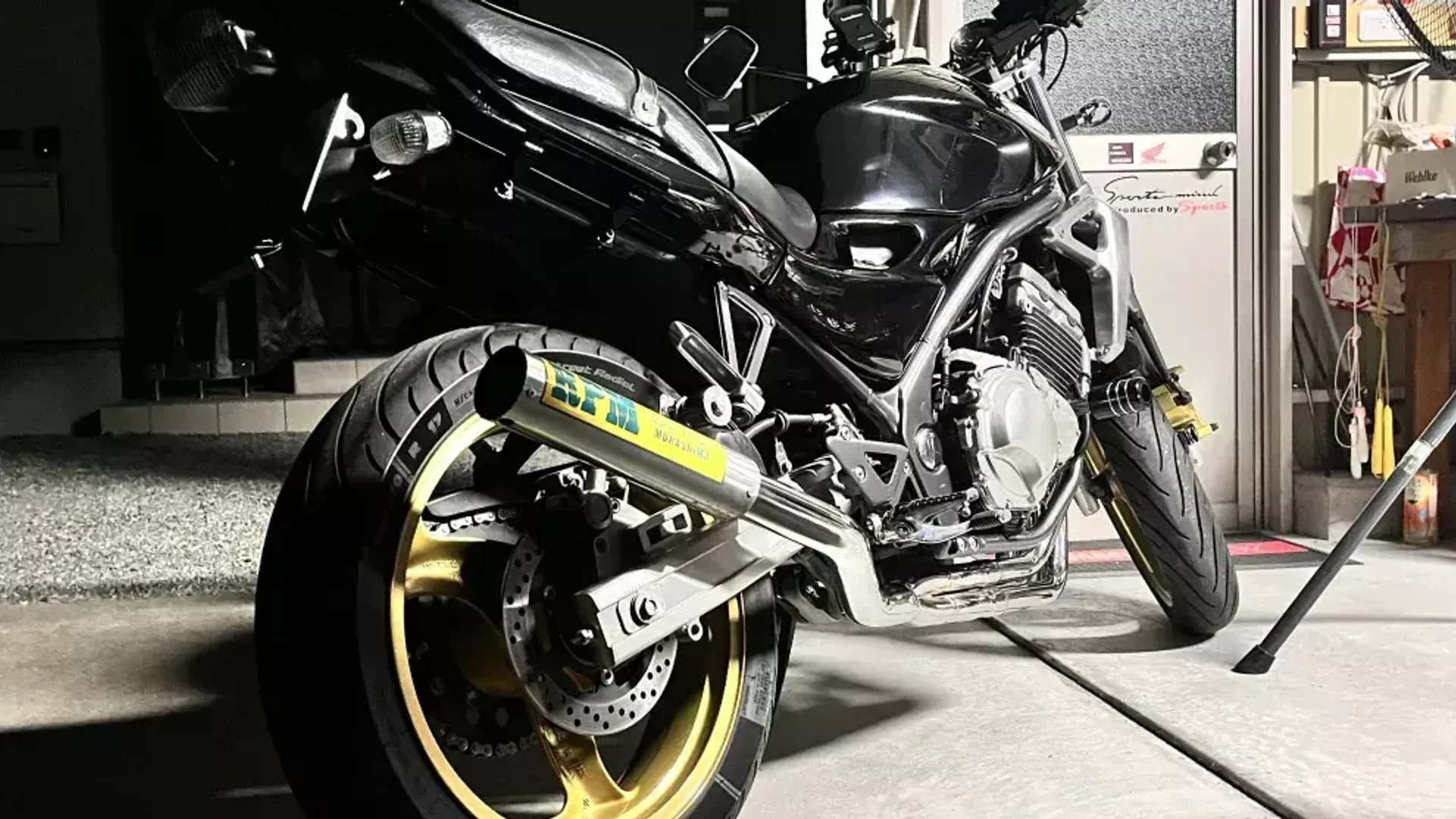 Bấm để xem toàn màn hình Kawasaki Balius II i4 Engine Sound