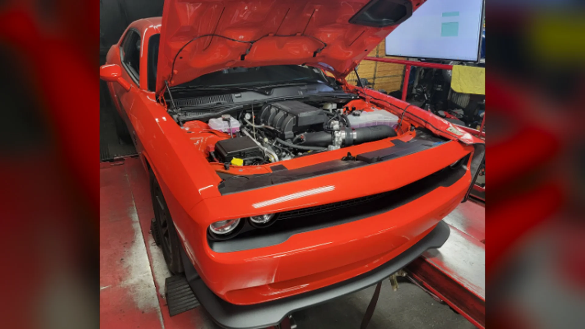 Bấm để xem toàn màn hình Dodge Hemi 392 Mopar V8 Engine Sound