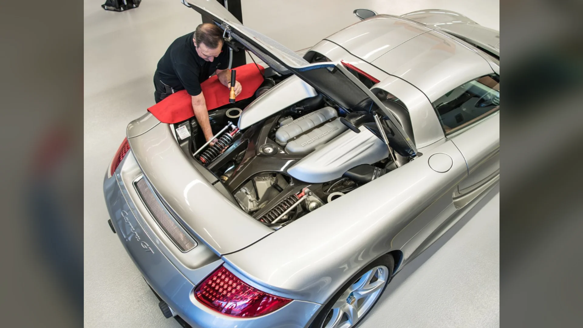 Bấm để xem toàn màn hình Pfister Carrera GT V10 Engine Sound