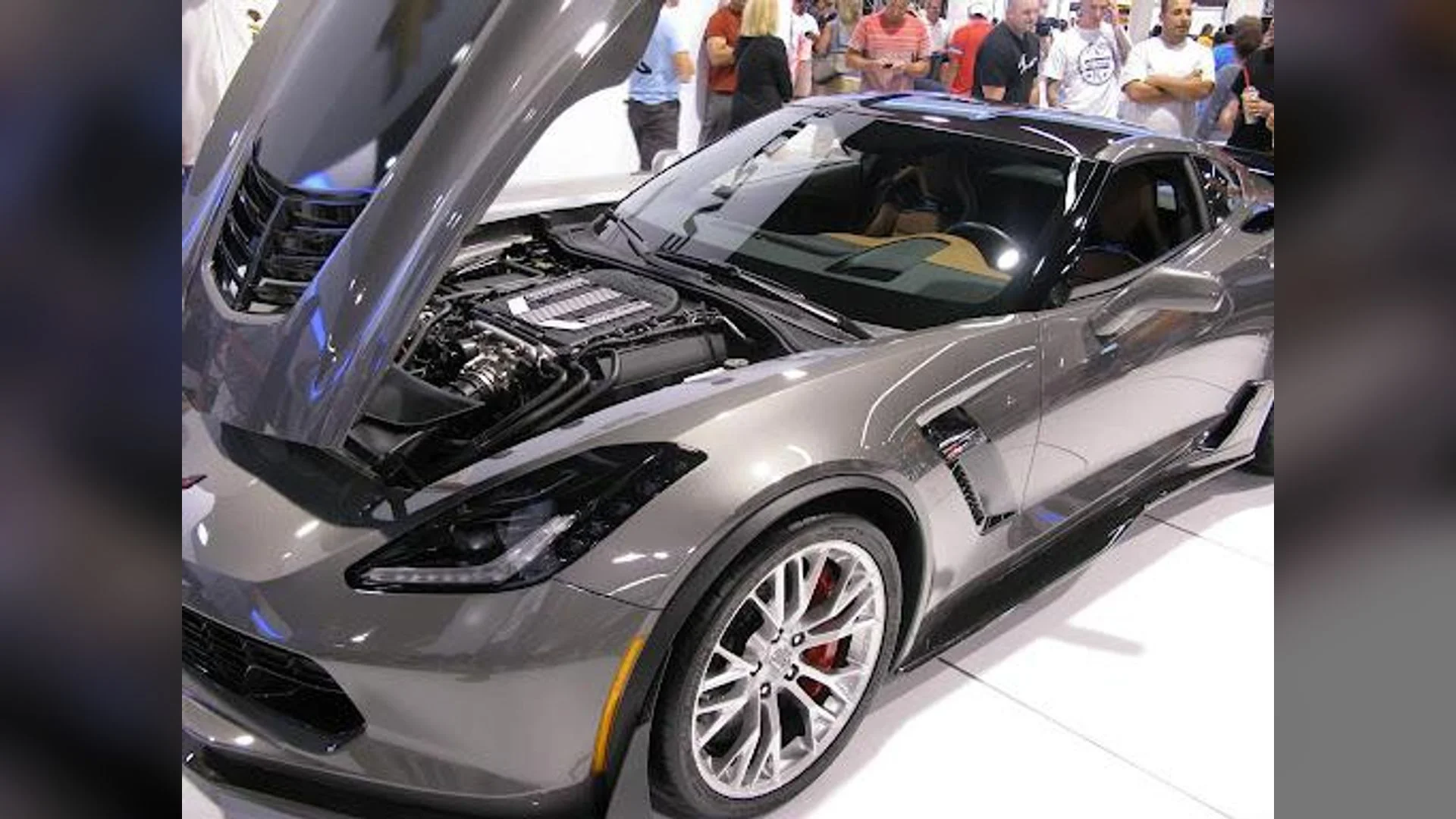 Bấm để xem toàn màn hình Chevrolet Corvette Z06 CE LS7 V8 Engine Sound